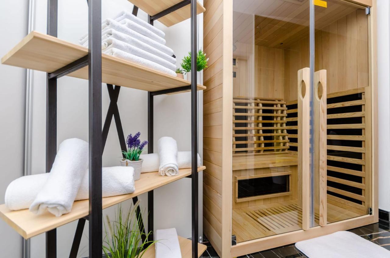 Deluxe Double Room With Sauna And Pool Kastela Bagian luar foto