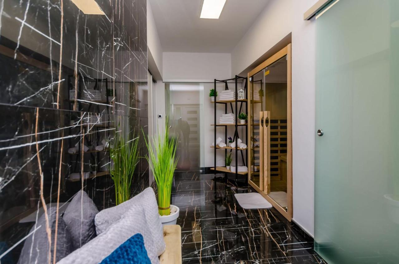 Deluxe Double Room With Sauna And Pool Kastela Bagian luar foto