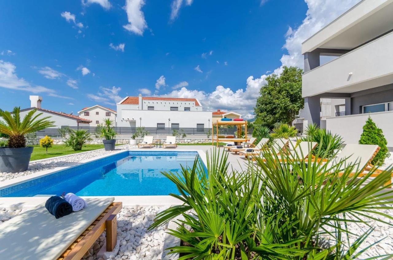 Deluxe Double Room With Sauna And Pool Kastela Bagian luar foto