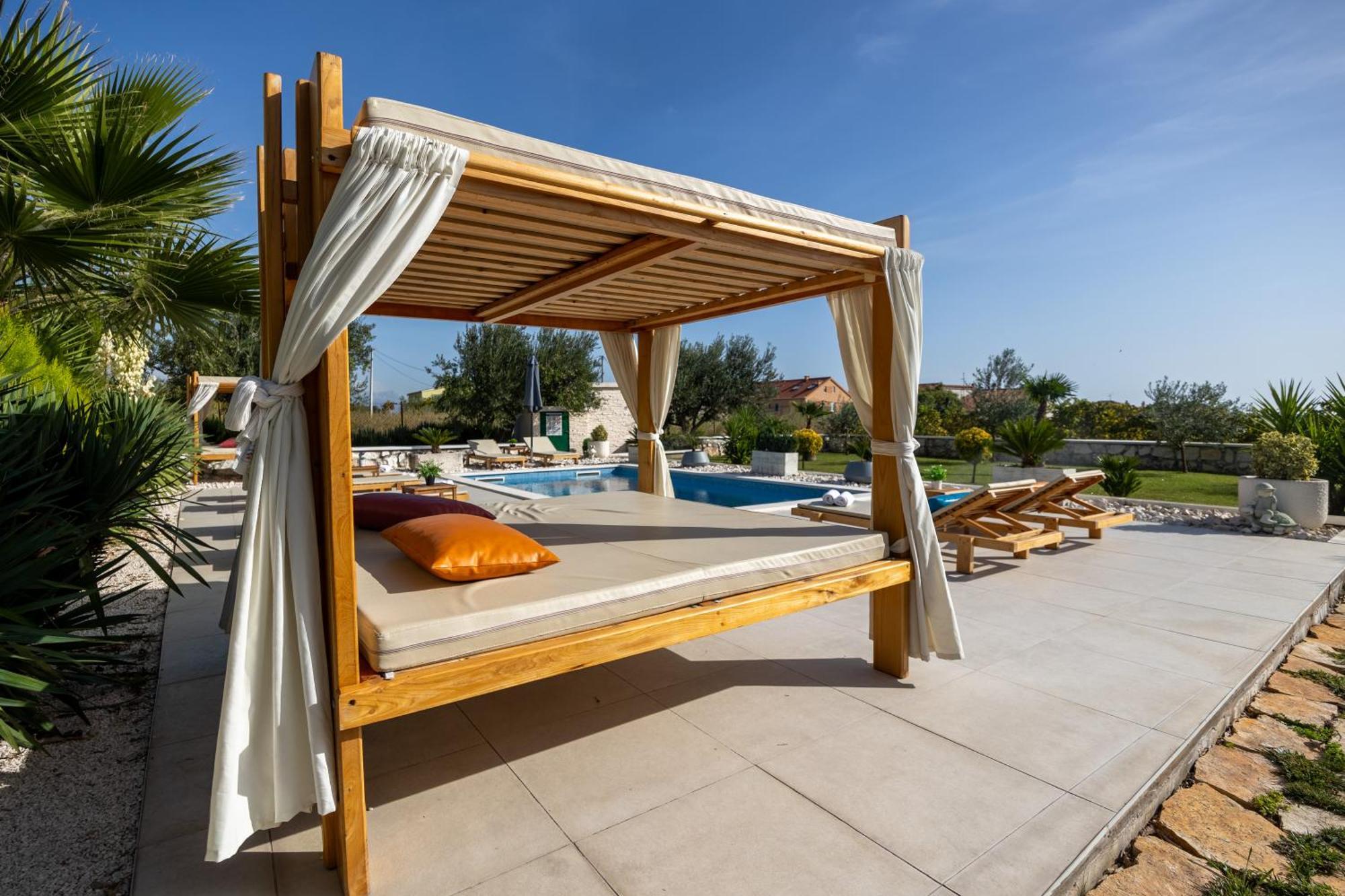 Deluxe Double Room With Sauna And Pool Kastela Bagian luar foto