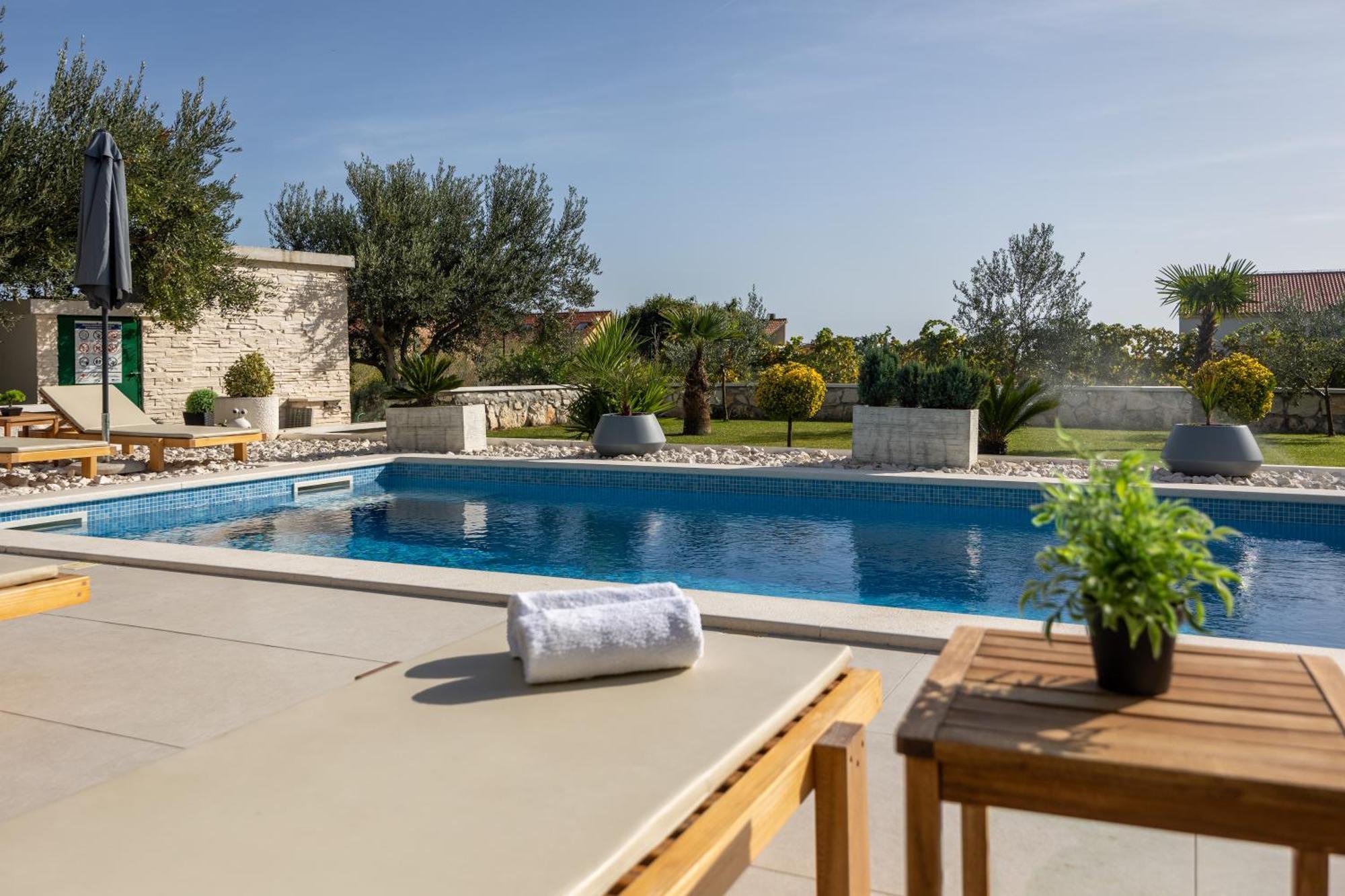Deluxe Double Room With Sauna And Pool Kastela Bagian luar foto