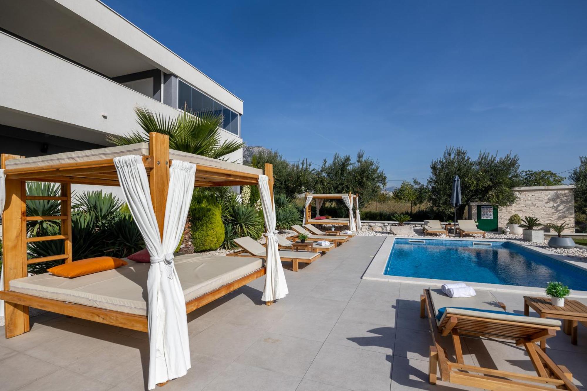 Deluxe Double Room With Sauna And Pool Kastela Bagian luar foto